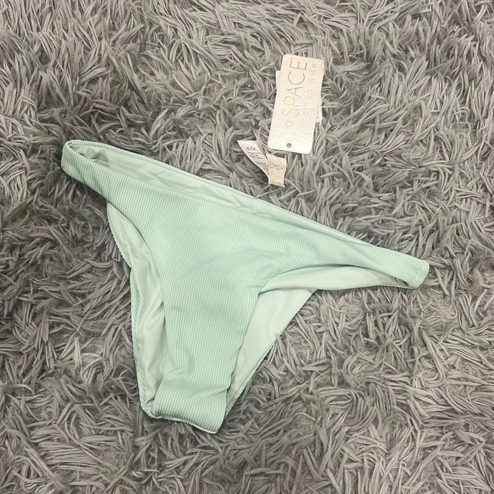 NEW • L*Space • - L*Space Camacho Bikini Bottom High Tide Green XS Swimwear